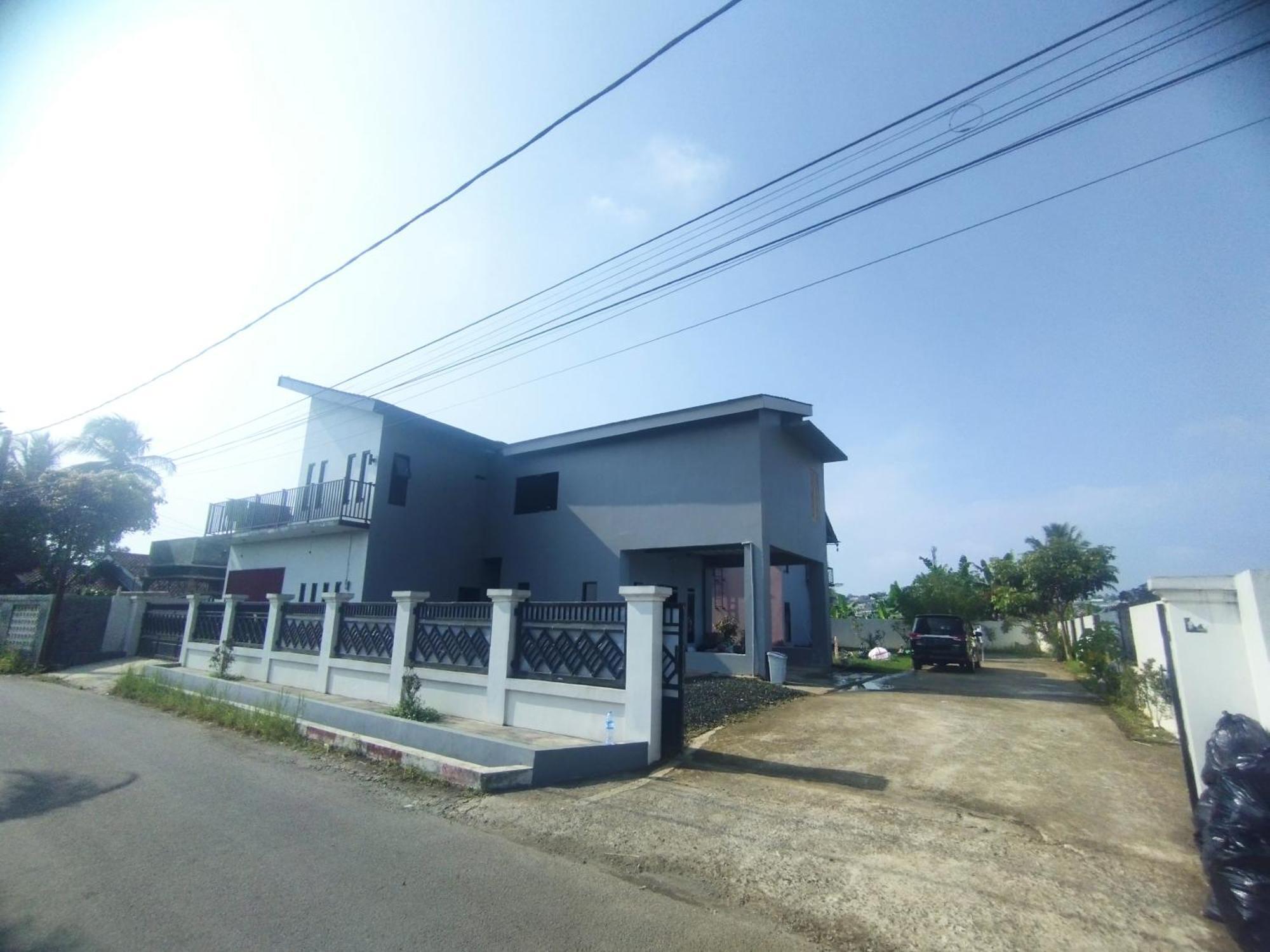 Villa Cassandra Cigombong Exterior foto